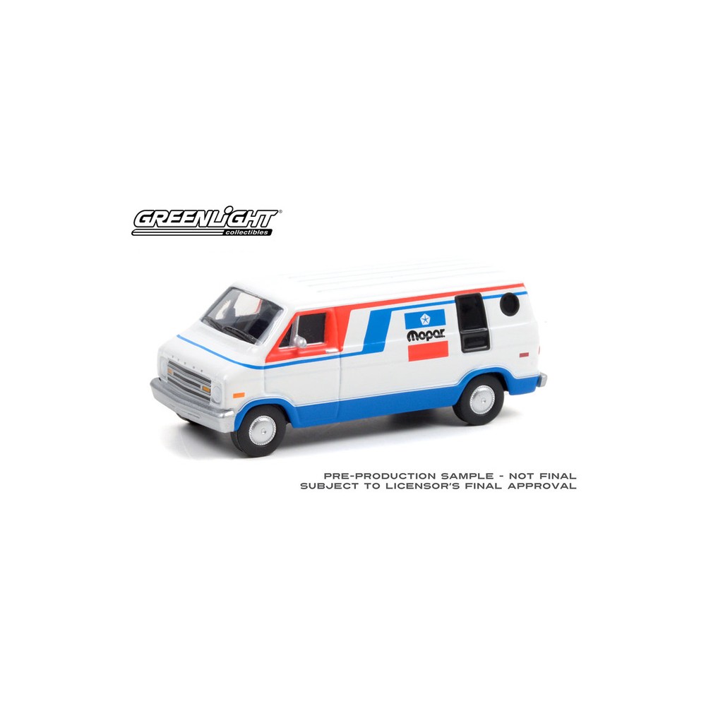 Greenlight Blue Collar Series 9 - 1976 Dodge B-100 Van Mopar