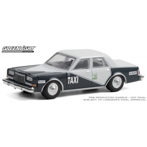 Greenlight Hobby Exclusive - 1984 Dodge Diplomat Taxi