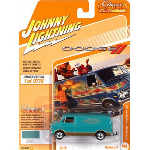 Johnny Lightning Classic Gold 2021 Release 3B - 1976 Dodge Tradesman Van