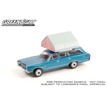 Greenlight The Great Outdoors Series 1 - 1969 Plymouth Satellite Station Wagon with Tent