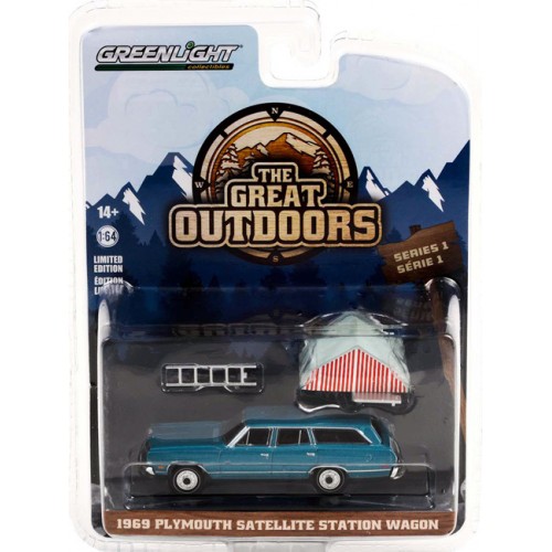 Greenlight The Great Outdoors Series 1 - 1969 Plymouth Satellite Station Wagon with Tent