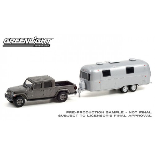 Greenlight Hitch and Tow Series 23 - 2020 Jeep Gladiator with Airstream Double-Axle Land Yacht Safari Camper