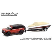 Greenlight Hitch and Tow Series 23 - 2021 Ford Bronco Wildtrak with Boat Trailer