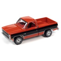 Auto World Premium 2021 Release 4B - 1984 Chevy Silverado 10 Fleetside