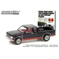 Greenlight Vintage Ad Cars Series 5 - 1983 Chevrolet S-10 Maxi-Cab Truck