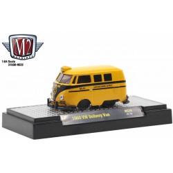 M2 Machines Hobby Exclusive - 1960 Volkswagen Delivery Van