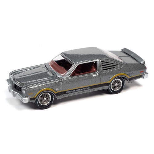 Johnny Lightning Muscle Cars USA 2021 Release 4B - 1976 Plymouth Volare Road Runner