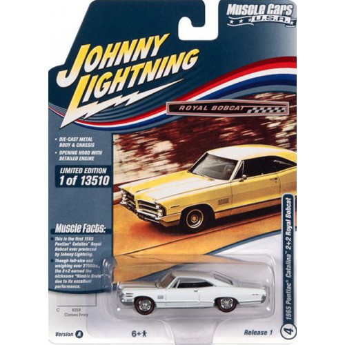 Johnny Lightning Muscle Cars USA 2022 Release 1A - 1965 Pontiac Catalina 2+2 Royal Bobcat