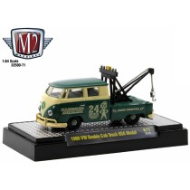 M2 Machines Auto-Trucks Release 71 - 1960 Volkswagen Double Cab Tow Truck