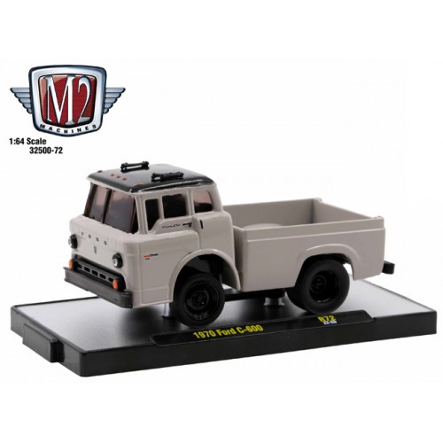 M2 Machines Auto-Thentics Release 72 - 1970 Ford C-600