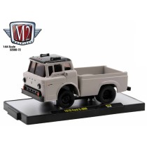M2 Machines Auto-Thentics Release 72 - 1970 Ford C-600