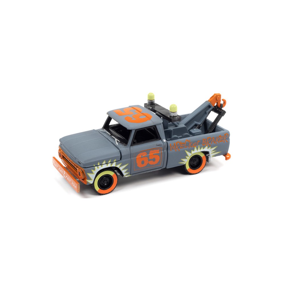 Johnny Lightning Street Freaks 2021 Release 4A - 1965 Chevy Tow Truck