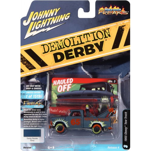 Johnny Lightning Street Freaks 2021 Release 4A - 1965 Chevy Tow Truck