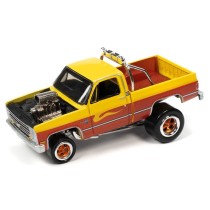 Johnny Lightning Street Freaks 2022 Release 1A - 1985 Chevy Silverado C10 Fleetside