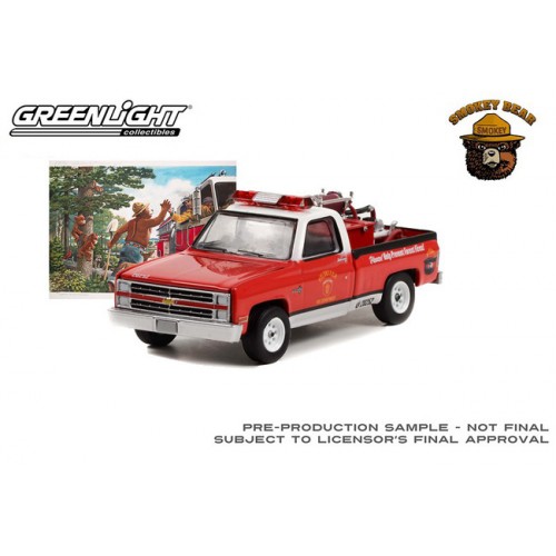 Greenlight Smokey Bear Series 1 - 1984 Chevrolet C20 Custom Deluxe with Fire Equipment